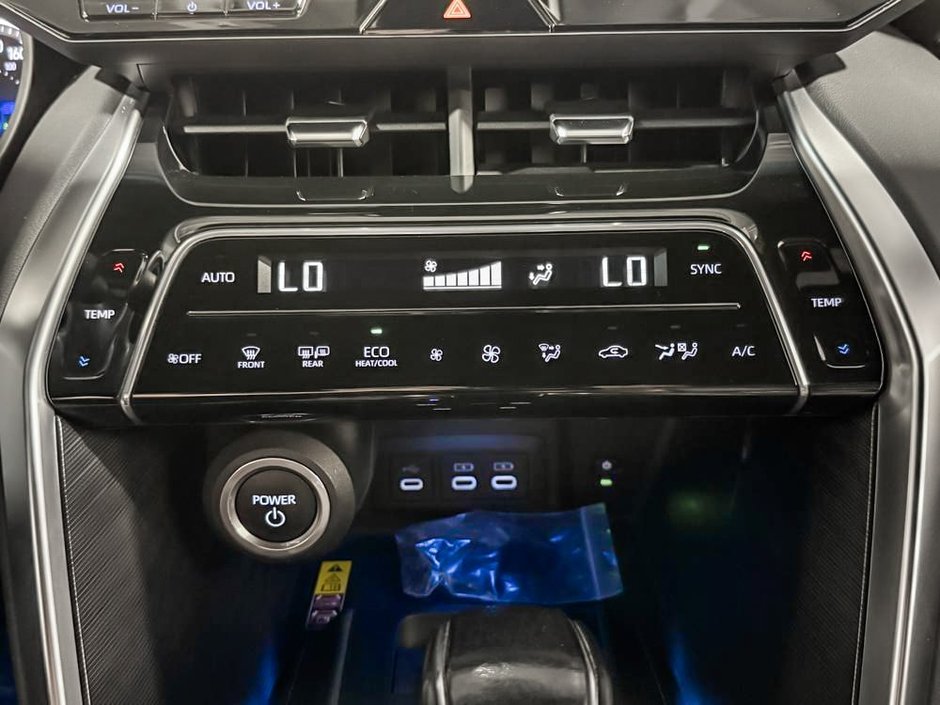 2024 Toyota Venza XLE-27