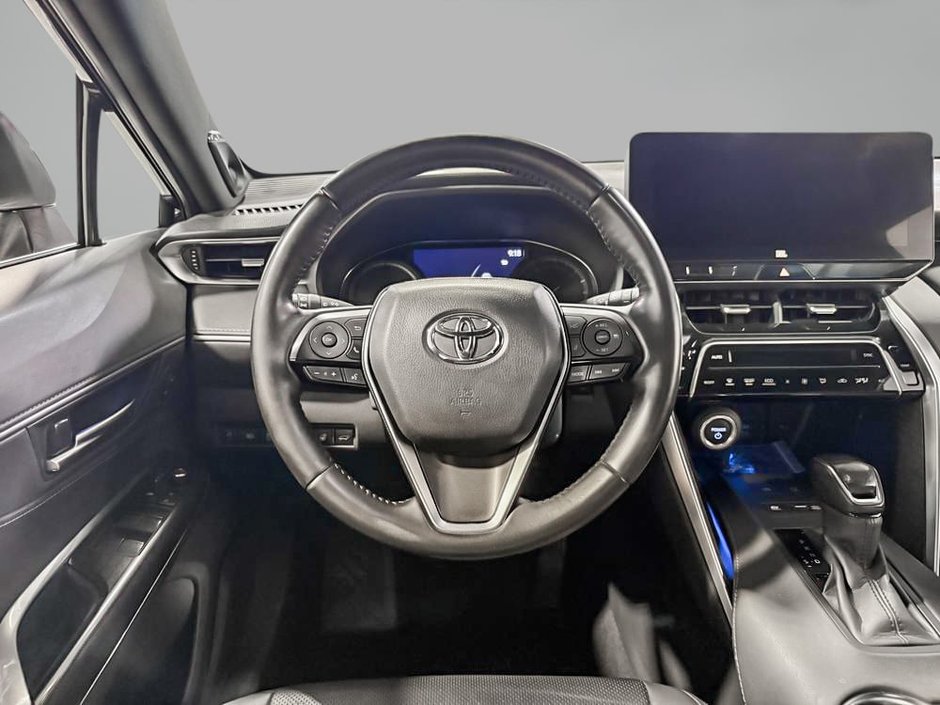 2024 Toyota Venza XLE-17