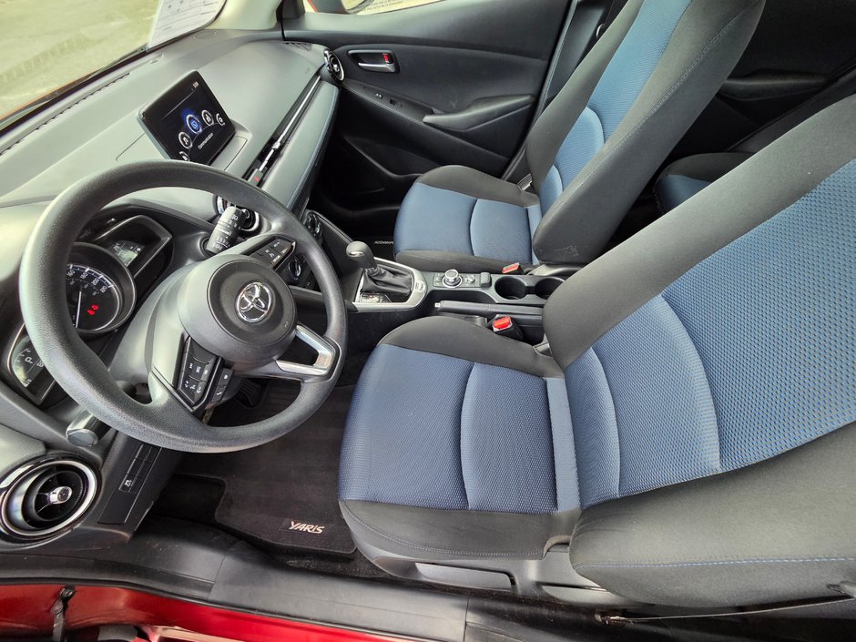 2020 Toyota Yaris Hatchback Base LE-11