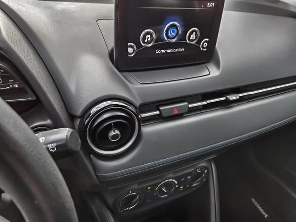 2020 Toyota Yaris Hatchback Base LE-14