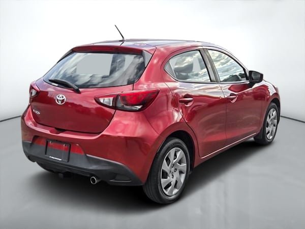2020 Toyota Yaris Hatchback Base LE-2