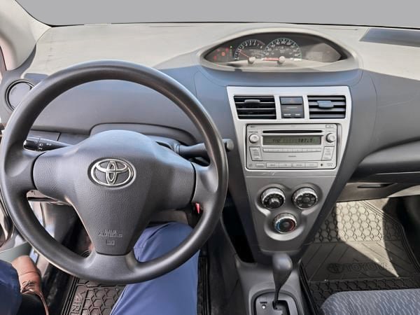 2012 Toyota Yaris BASE-14