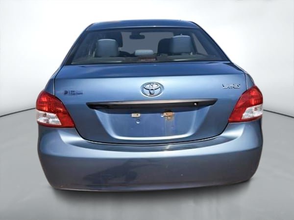 2012 Toyota Yaris BASE-5