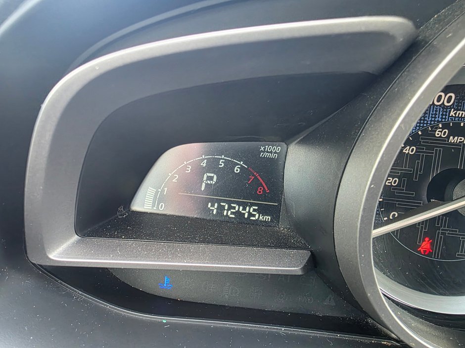 Toyota Yaris CE 2016-16