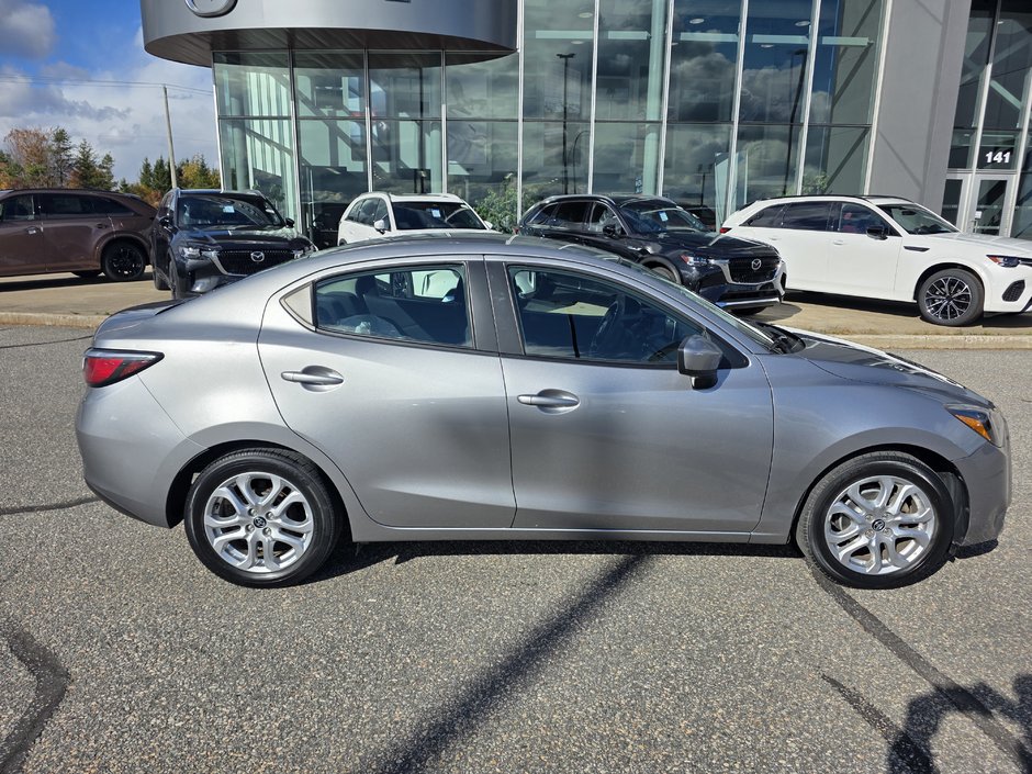 Toyota Yaris CE 2016-2