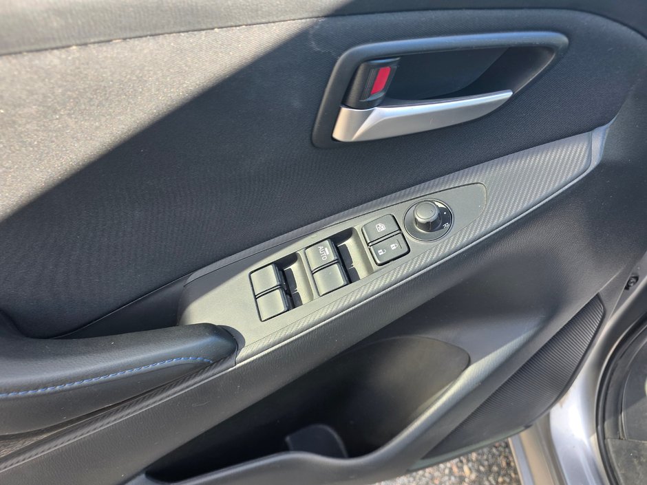 Toyota Yaris CE 2016-8