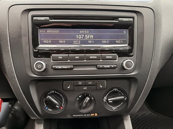 Volkswagen Berline Jetta BASE 2.0L 2013-11