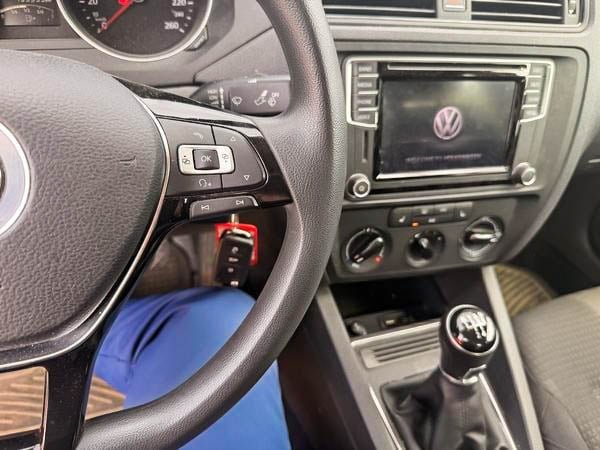 Volkswagen Berline Jetta TRENDLINE 2017-18