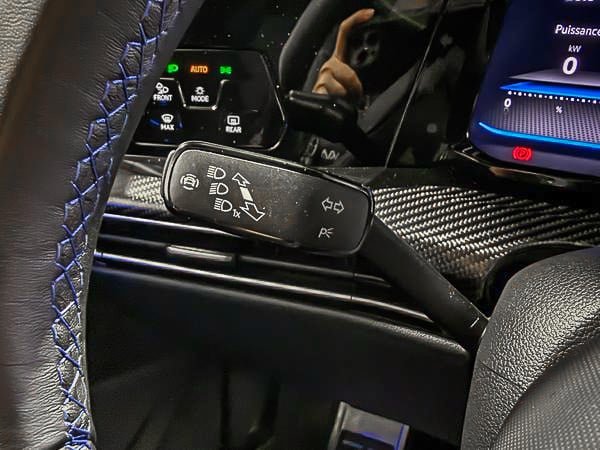 Volkswagen Golf R HATCHBACK 2024-17