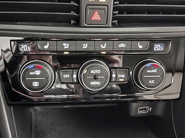 Volkswagen Jetta highline 2019-22