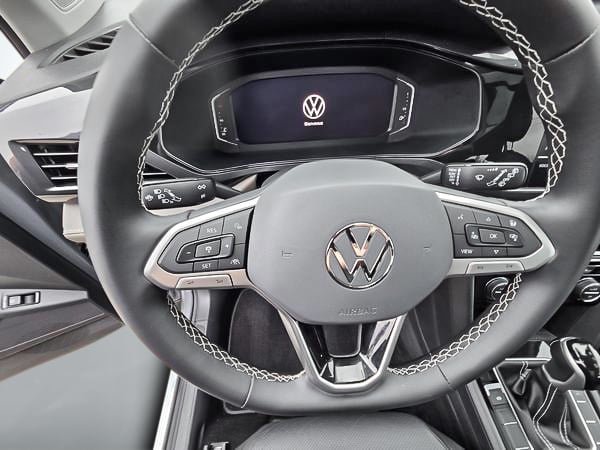 2023 Volkswagen Taos HIGHLINE-12