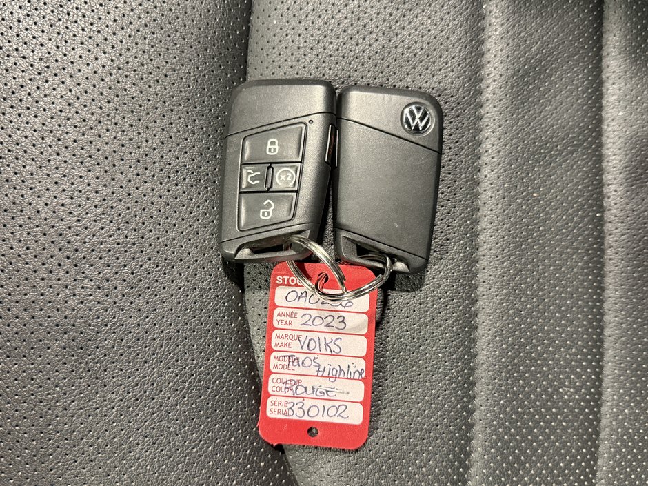 Volkswagen Taos HIGHLINE 2023-27