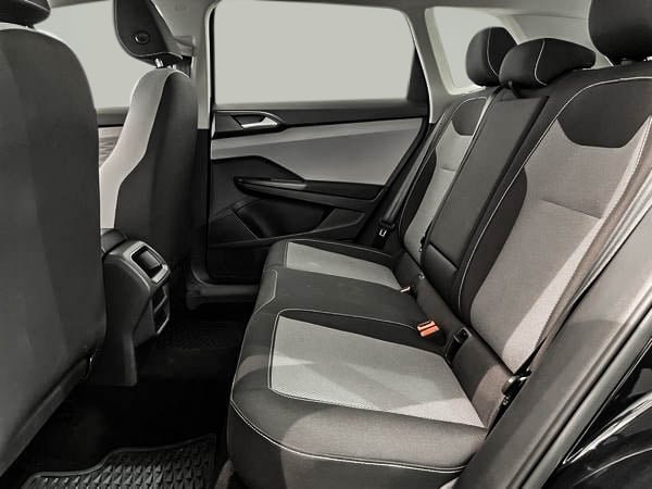 Volkswagen Taos S 2023-23
