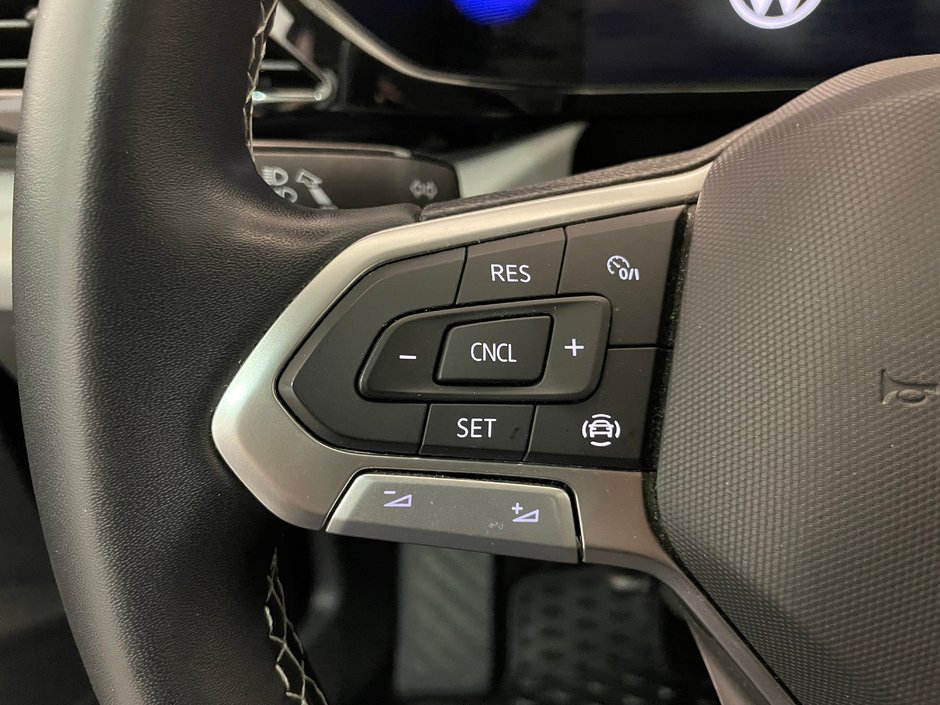 2023 Volkswagen Taos S-12