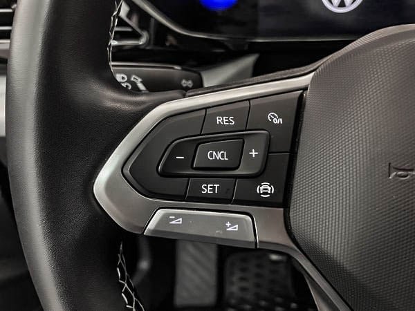 Volkswagen Taos S 2023-12