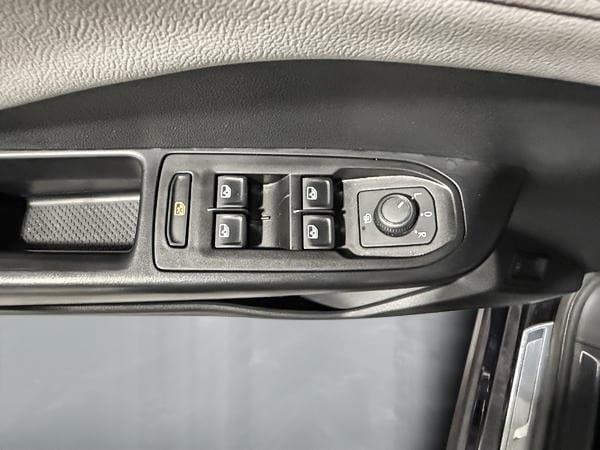 2024 Volkswagen Taos Comfortline-11