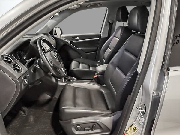 Volkswagen Tiguan Confortline 2017-13