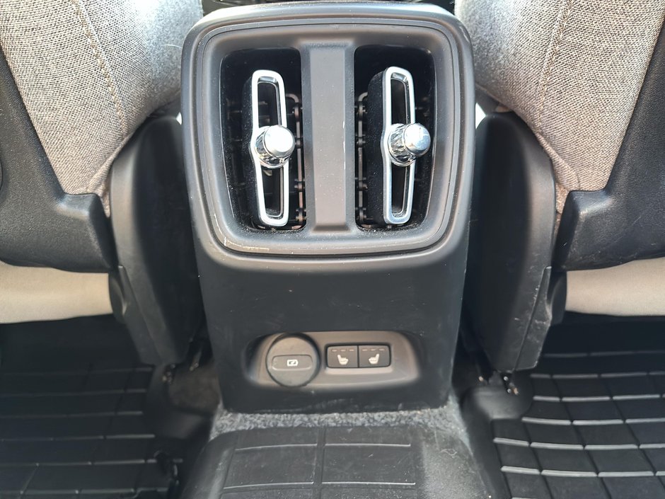 2025 Volvo EX40 ULTRA TWIN MOTOR-14