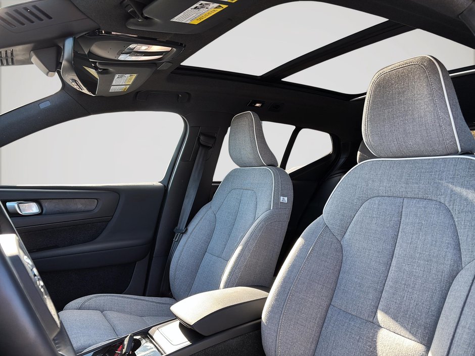 2025 Volvo EX40 ULTRA TWIN MOTOR-9