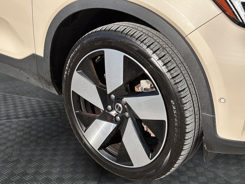 2025 Volvo EX40 ULTRA TWIN MOTOR-6