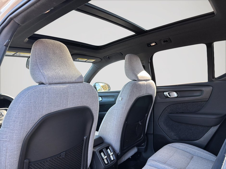 2025 Volvo EX40 ULTRA TWIN MOTOR-12