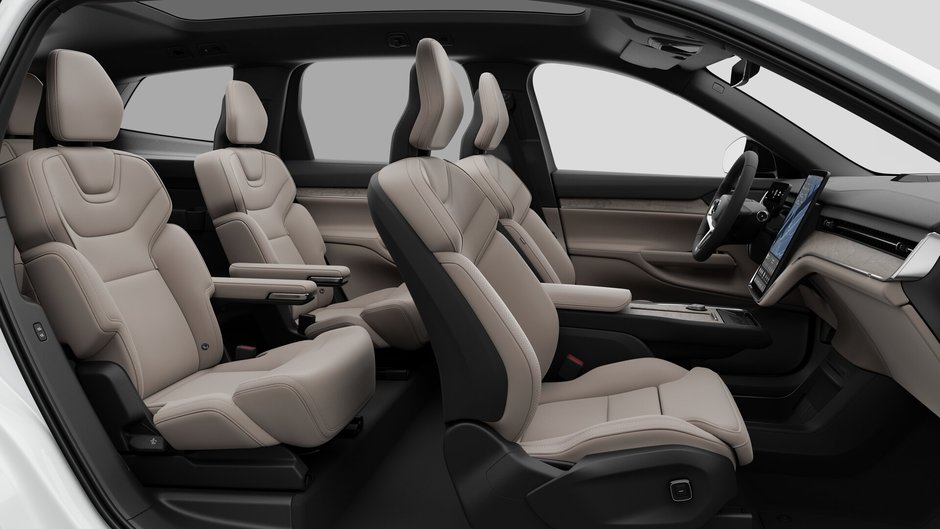 2025 Volvo EX90 Ultra-12