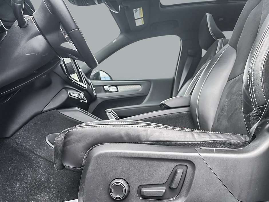 2022 Volvo Recharge XC40 tout électrique PURE ELECTRIQUE PLUS AWD-11