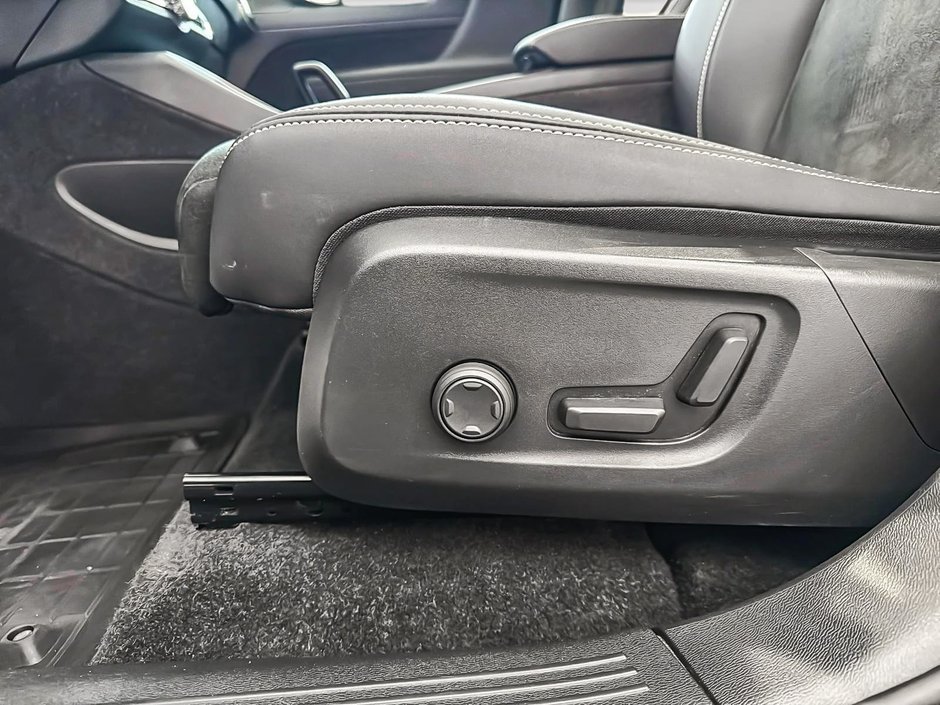 2023 Volvo Recharge XC40 tout électrique ULTIMATE TWIN PLUS-13