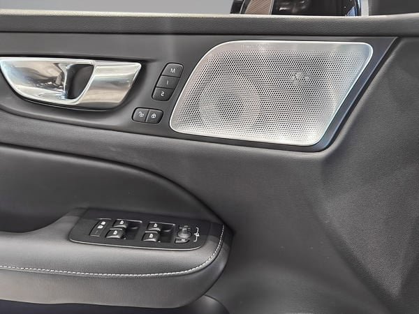 Volvo S60 hybride rechargeable T8 ULTRA BLACK EDITION AWD 2025-12