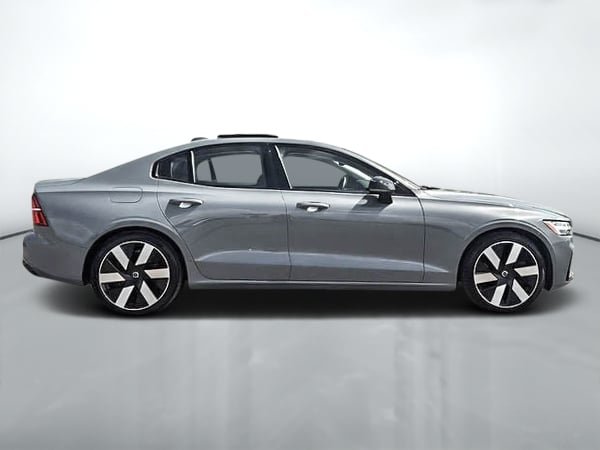 Volvo S60 Recharge T8 ULTIMATE AWD PLUG IN // SIEGES MASSANT 2024-3
