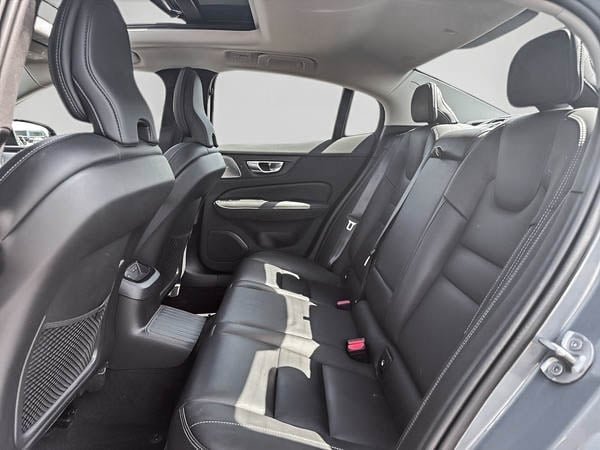 Volvo S60 Recharge T8 ULTIMATE AWD PLUG IN // SIEGES MASSANT 2024-9