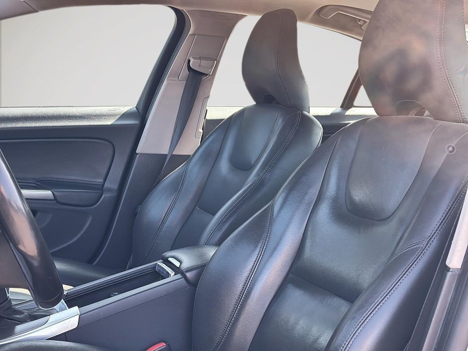 2015 Volvo S60 T5 PREMIER AWD // PLUS PACKAGE-10