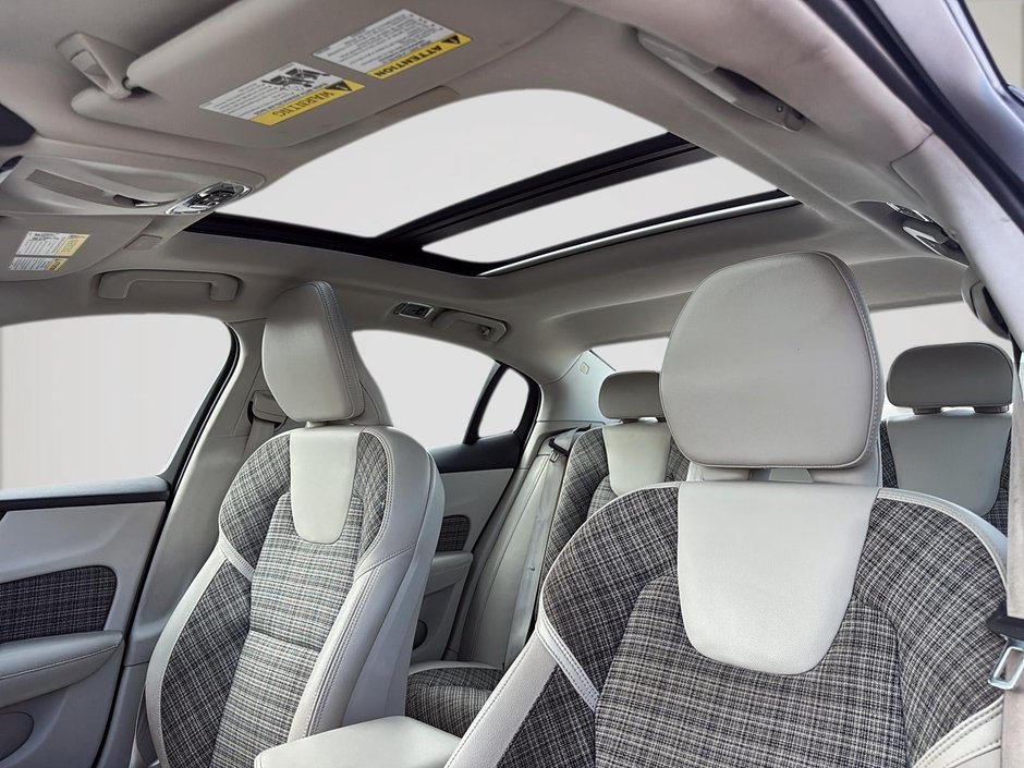 2019 Volvo S60 T6 MOMENTUM AWD // PLUS PACKAGE-9