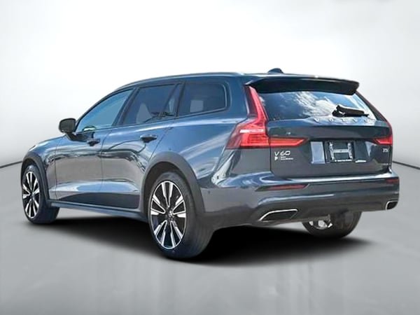 Volvo V60 Cross Country T5 PREMIER AWD // PLUS PACKAGE 2020-2