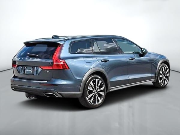 Volvo V60 Cross Country T5 PREMIER AWD // PLUS PACKAGE 2020-4