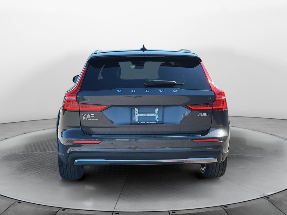 2024 Volvo V60 Cross Country B5 PLUS AWD-3