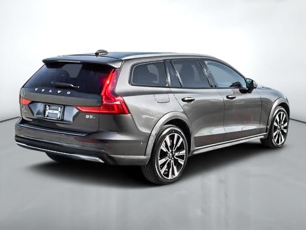 2024 Volvo V60 Cross Country B5 PLUS AWD-4