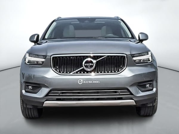 2019 Volvo XC40 MOMENTUM AWD// PLUS PACKAGE-1