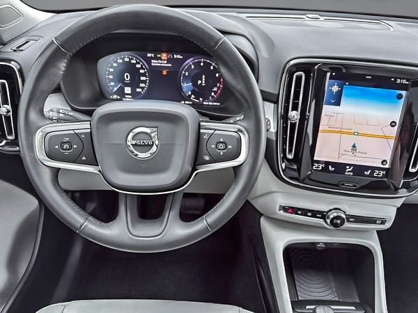 2019 Volvo XC40 MOMENTUM AWD// PLUS PACKAGE-14