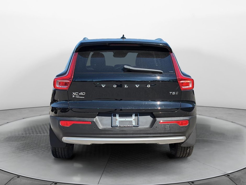 2019 Volvo XC40 MOMENTUM AWD-3