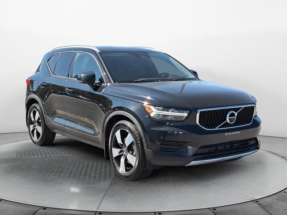 2019 Volvo XC40 MOMENTUM AWD-0