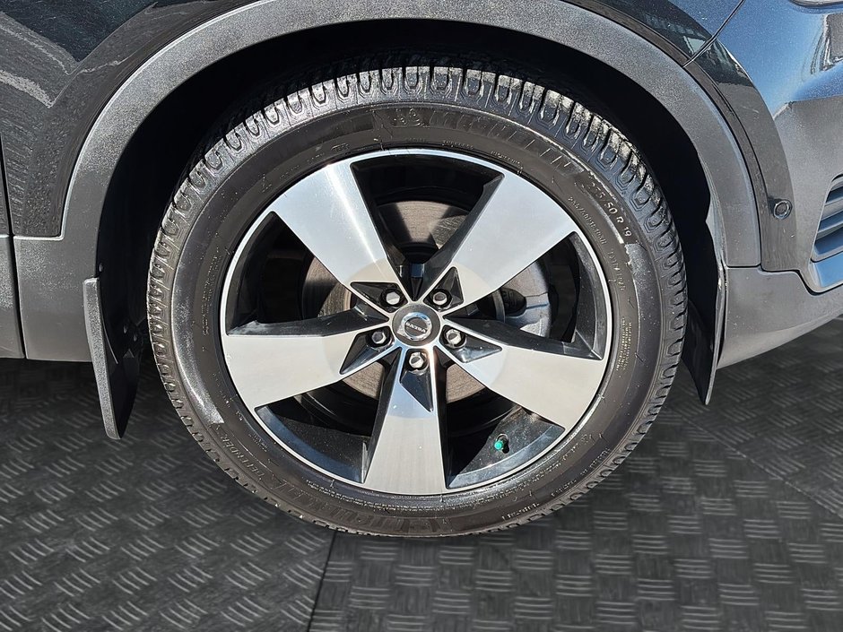 2019 Volvo XC40 MOMENTUM AWD-6