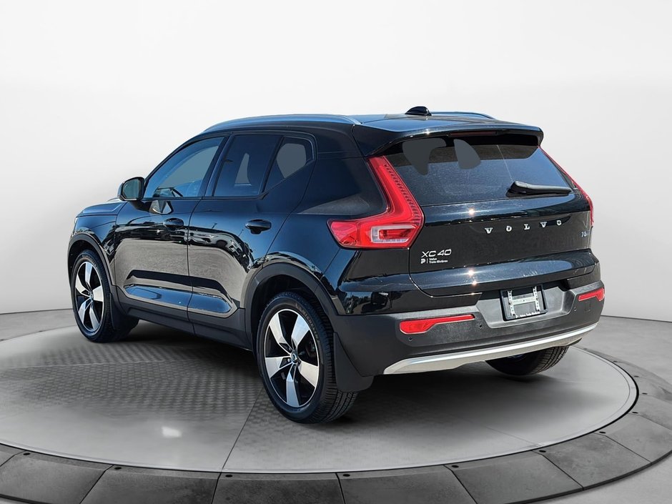 2019 Volvo XC40 MOMENTUM AWD-2