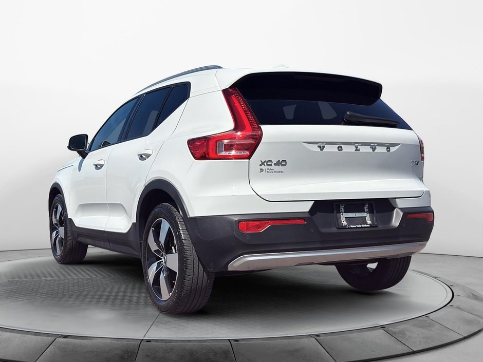 2020 Volvo XC40 T5 MOMENTUM AWD-6