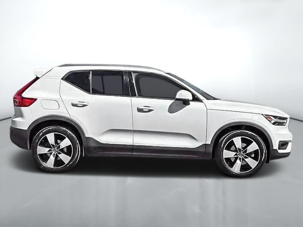 2020 Volvo XC40 T5 MOMENTUM AWD-3