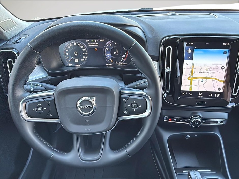 2020 Volvo XC40 T5 MOMENTUM AWD-13
