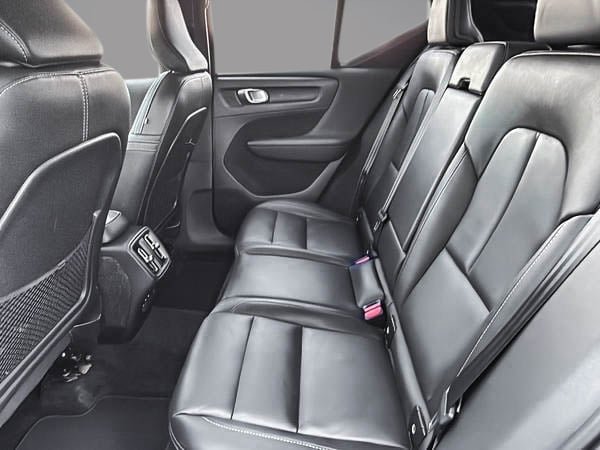 2020 Volvo XC40 T5 MOMENTUM AWD-14