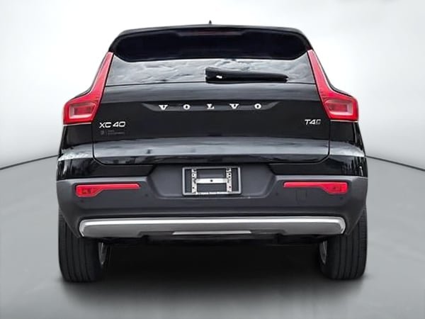 2020 Volvo XC40 T4 MOMENTUM AWD // PLUS PACKAGE-5