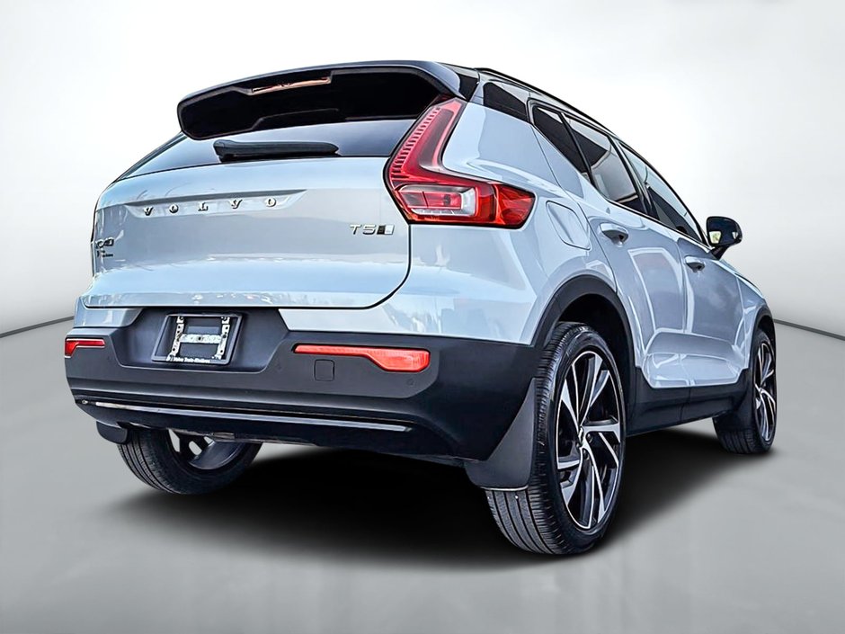 2022 Volvo XC40 T5 R-DESIGN AWD-4