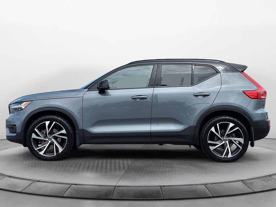 2022 Volvo XC40 T5 R-DESIGN AWD // POLESTAR-7